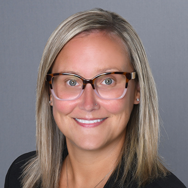 Amanda Brade headshot